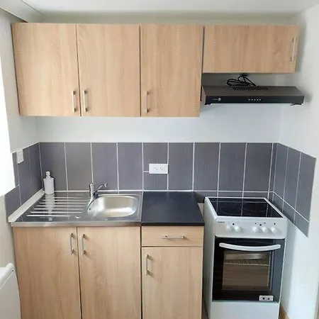 3 Centre Apartment
